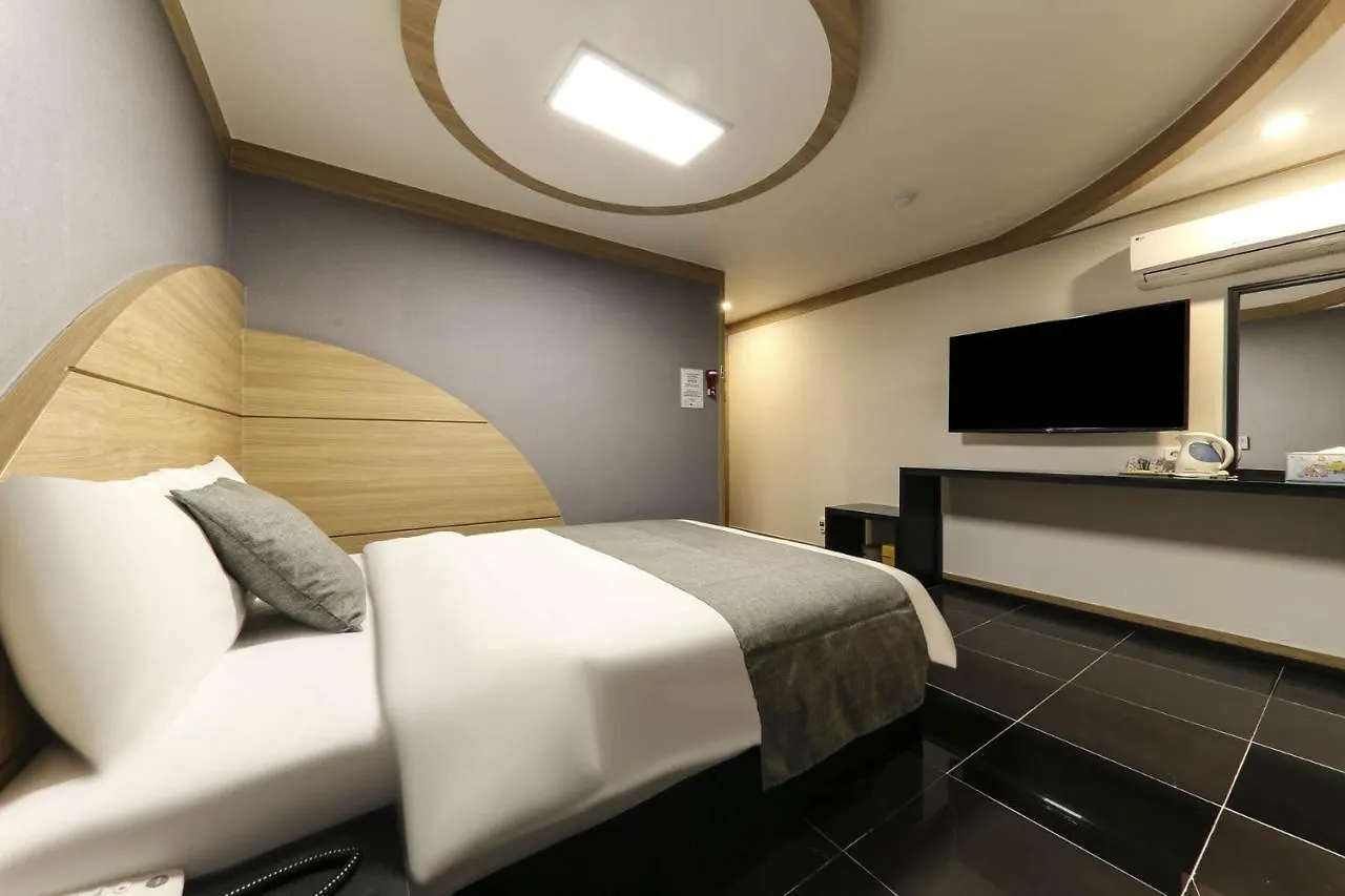 **  Major Hotel Czedżu Korea Południowa